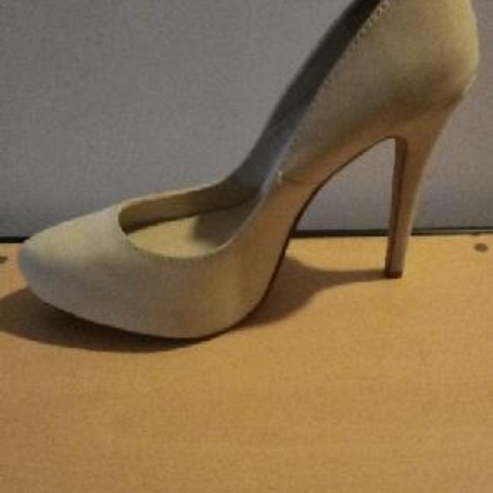 Shoes - Picture 2 of 5